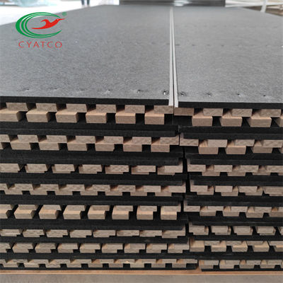 El techo decorativo montó los paneles de madera acústicos de la chapa de los paneles de pared