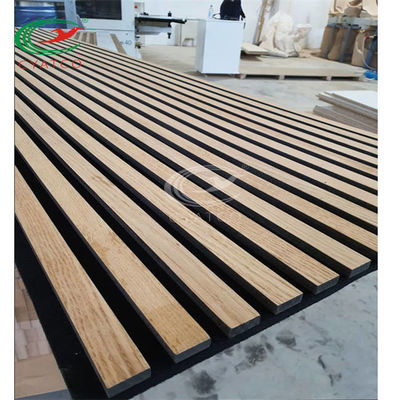 Listones de madera acústicos prácticos no tóxicos, los paneles acústicos de la chapa de madera a prueba de humedad