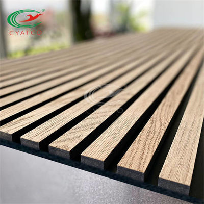 Laminado chapee los paneles de pared de madera del listón acústico Mildewproof insípido
