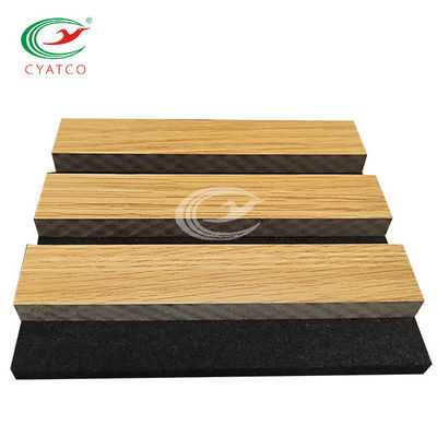 Desgaste acústico de la pared del listón de la chapa de madera decorativa - resistente
