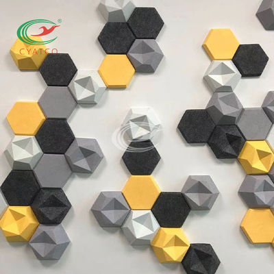 Absorción sana de Mildewproof de los paneles acústicos del hexágono del ANIMAL DOMÉSTICO de la pared del teatro