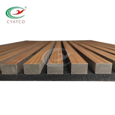 Los paneles de madera del surco resistente al fuego de los pasillos de los auditorios 2400 milímetros X 605 milímetros