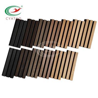 los paneles de pared acústicos de 2400m m x de 605m m para la decoración interior de la absorción sana