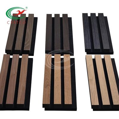 Elegante Pared de madera lineal de pizarra ligera y duradera fondo de TV de tablero de pared